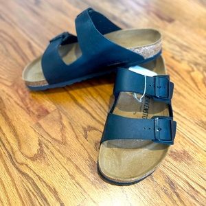NWT black leather Birkenstocks size 40